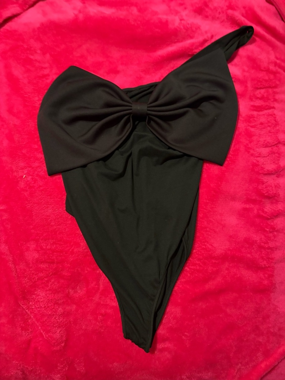Black One-Shoulder Bow Bodysuit